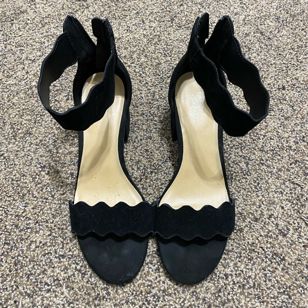 Crown vintage black heels